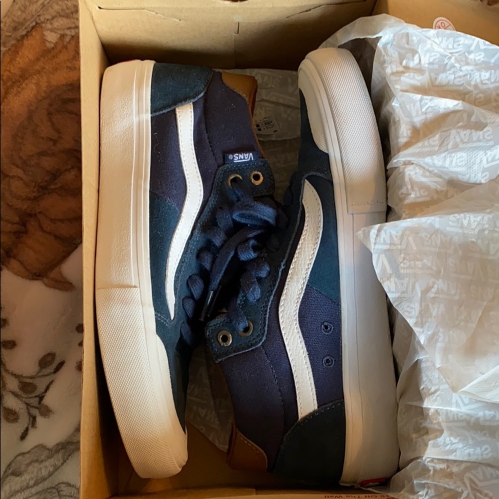 COPY - Vans mid tops